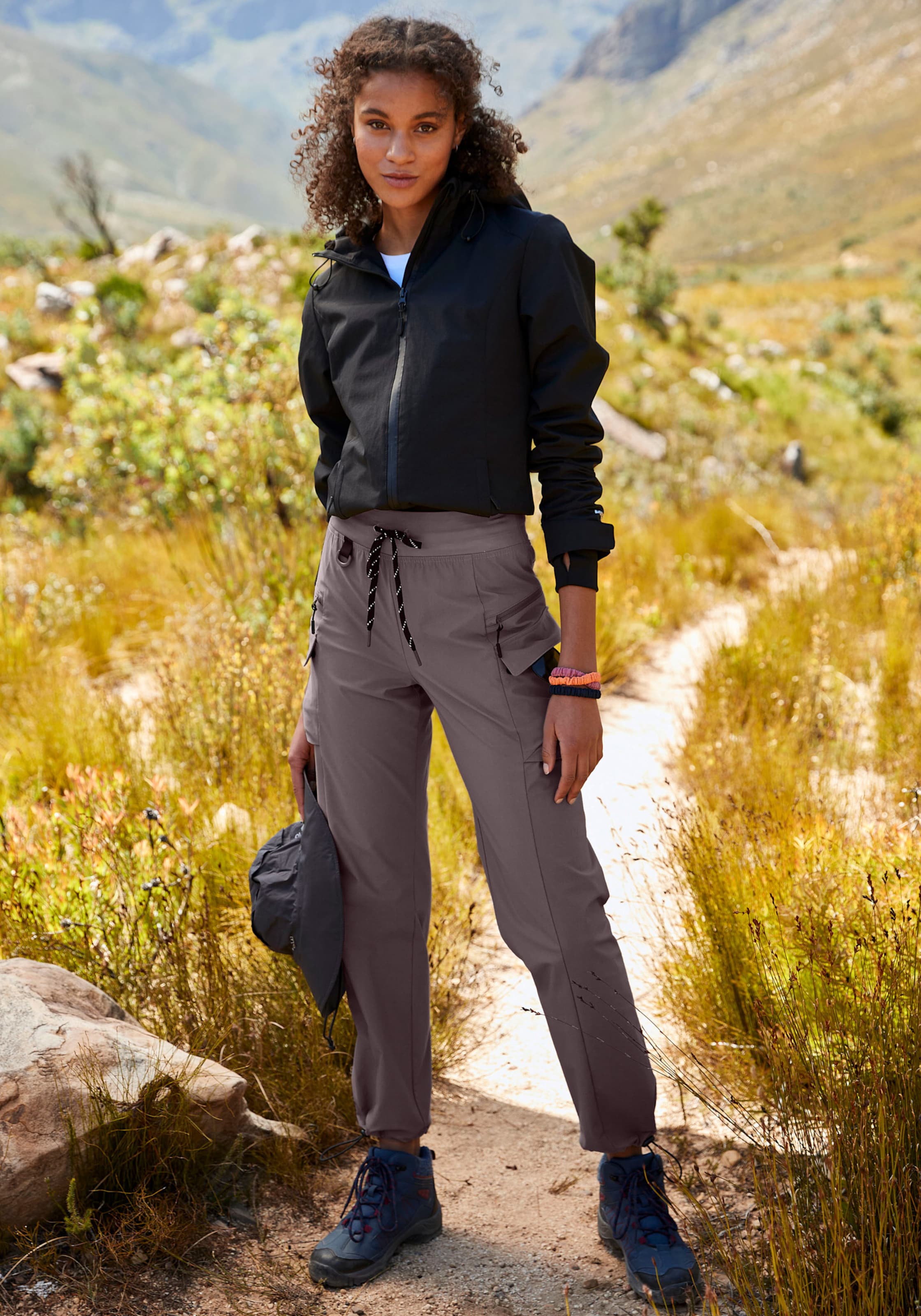 LASCANA ACTIVE Trekkinghose in taupe