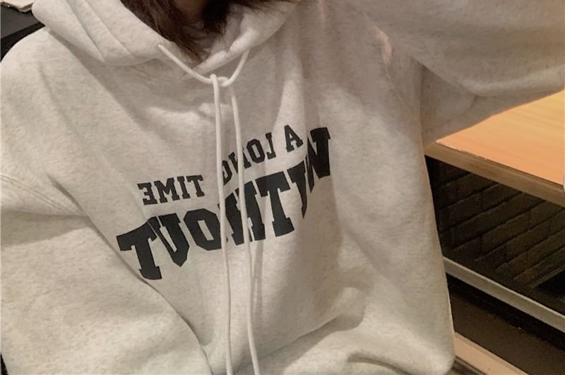 Iduna - Oversized hoodie met letters