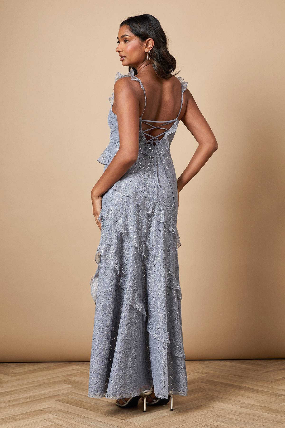 Oasis Robe Mi-Longue à Détails de Volants en Dentelle Pailletée