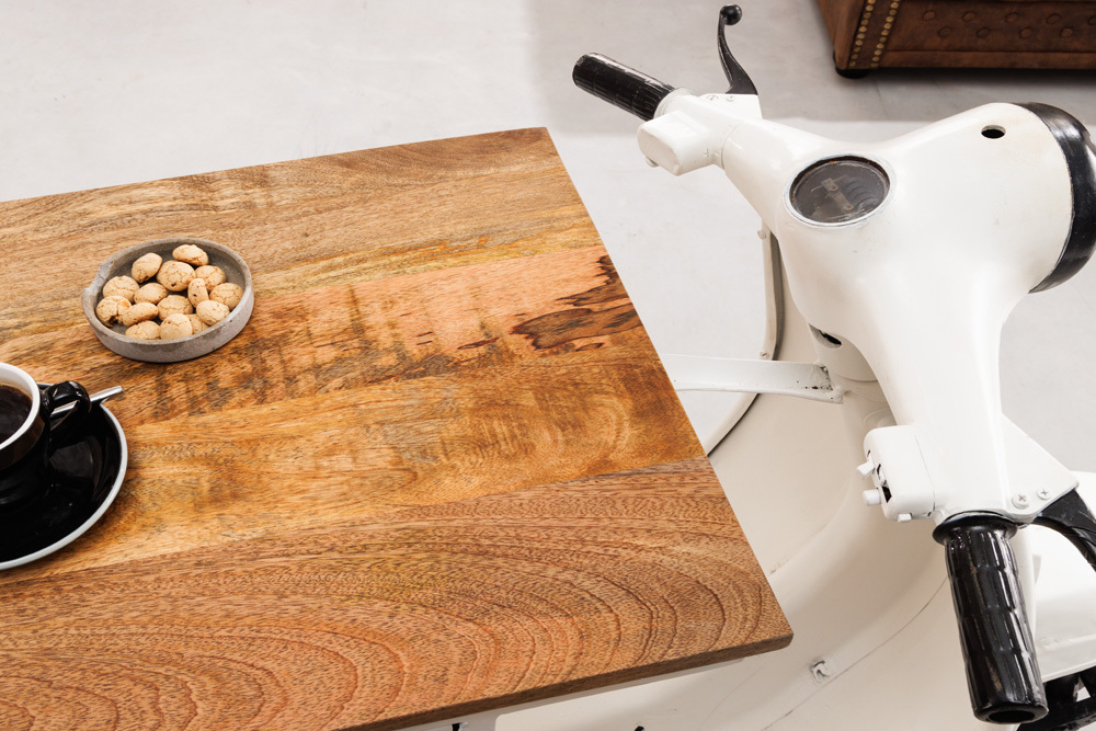 Extravaganter Barschrank SCOOTER 250cm weiß Retro-Konsole Motorroller mit Mangoholz Upcycling