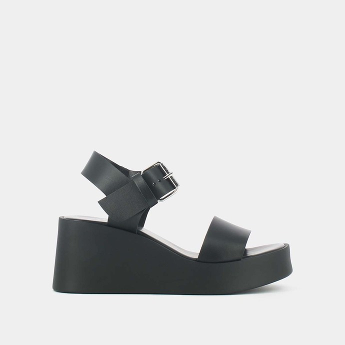 Sandales à semelles compensées  en cuir noir