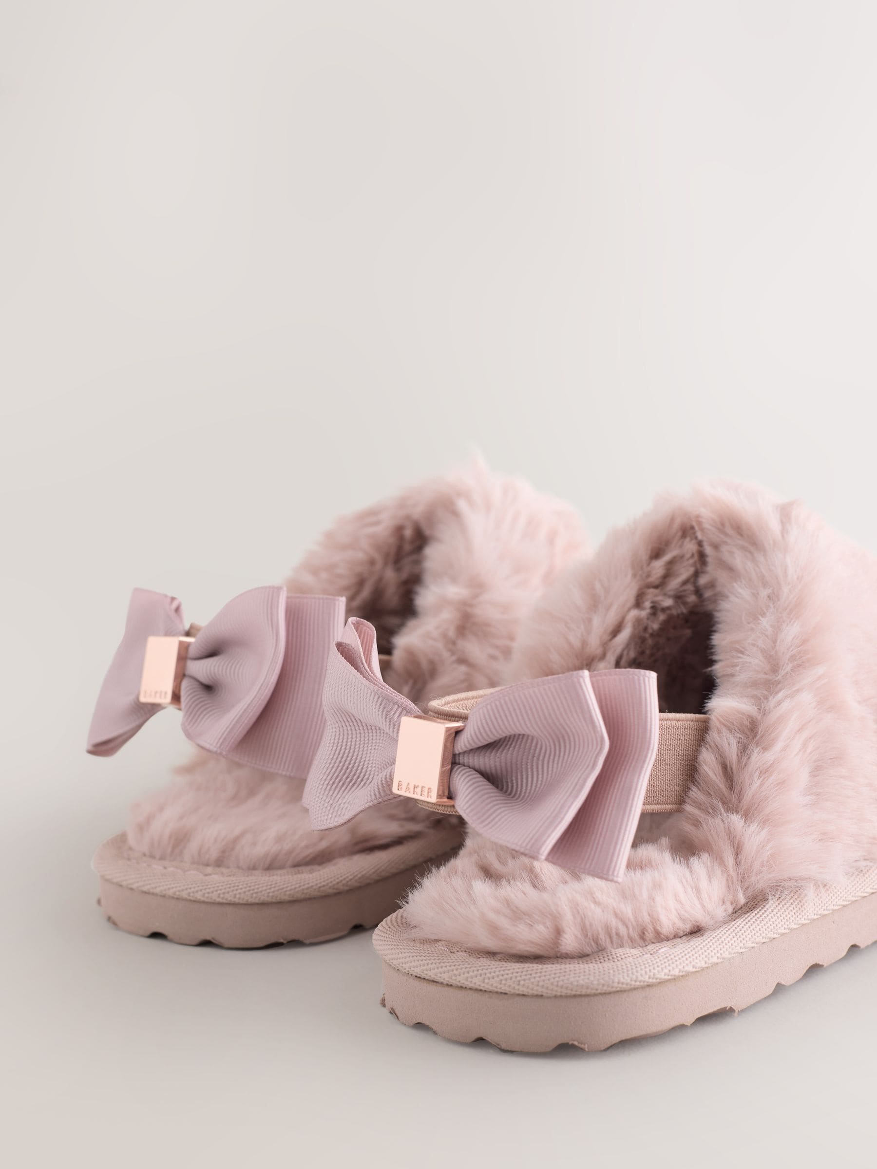 Roze - Baker by Ted Baker Girls Suede Faux Fur Mule Slippers with Bow