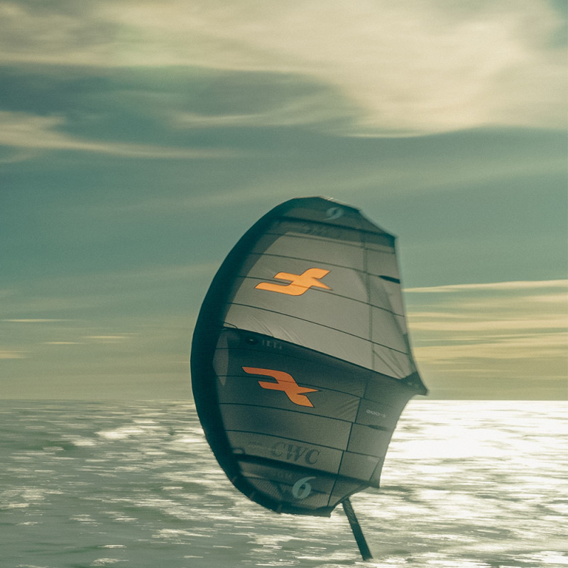 AILE DE WINGSURF STRIKE CWC ALUULA ONYX/FLAME
