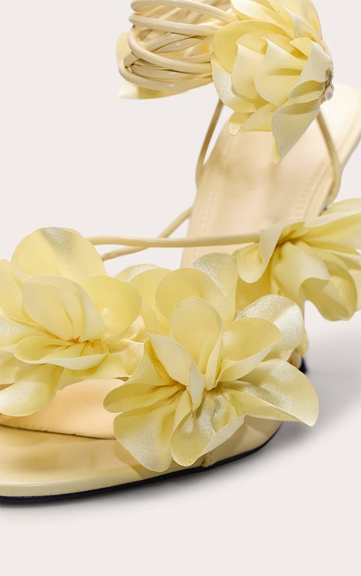 Butter Yellow Sandales À Talons À Lacets Ornées De Fleurs