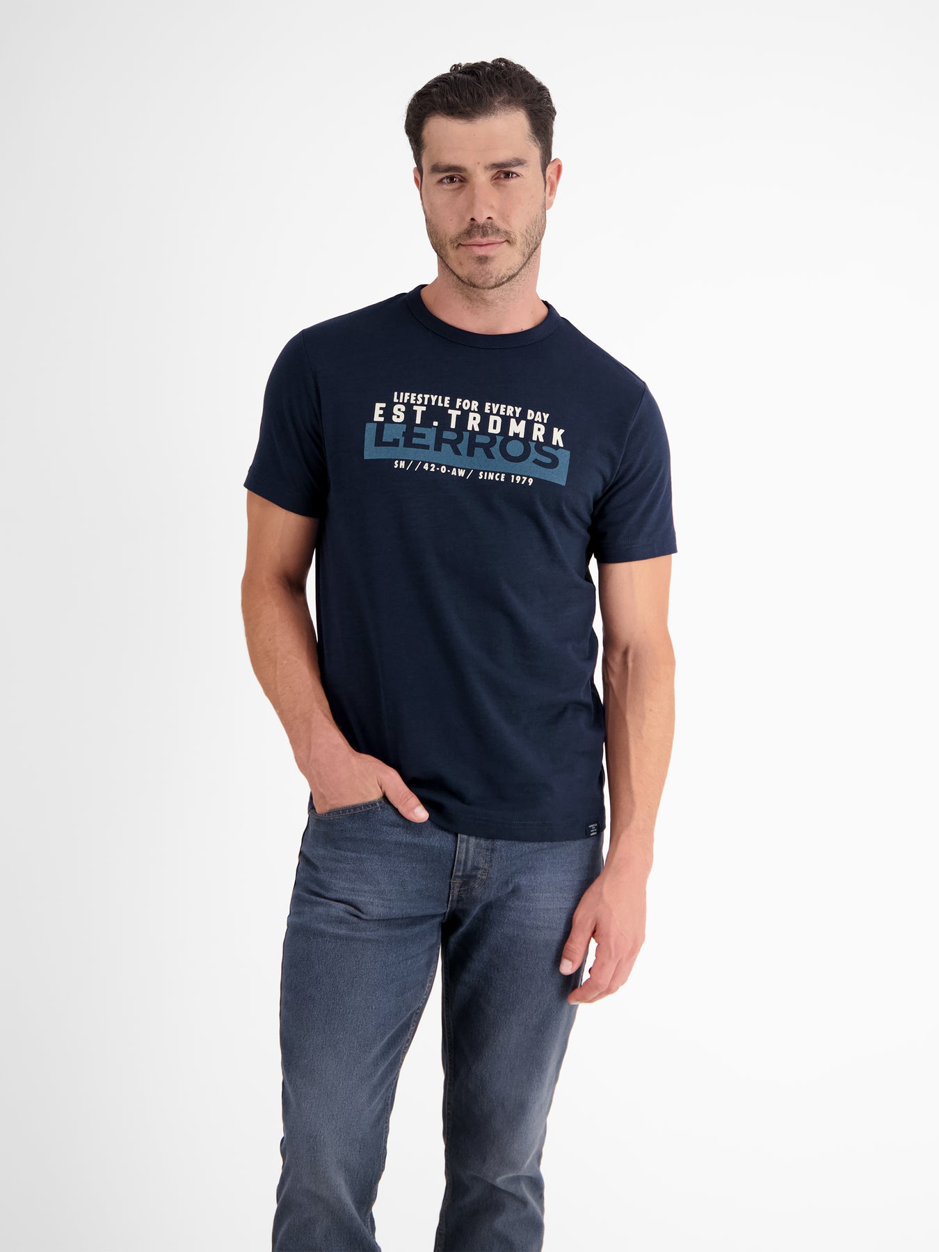 Unifarbenes T-Shirt mit Print