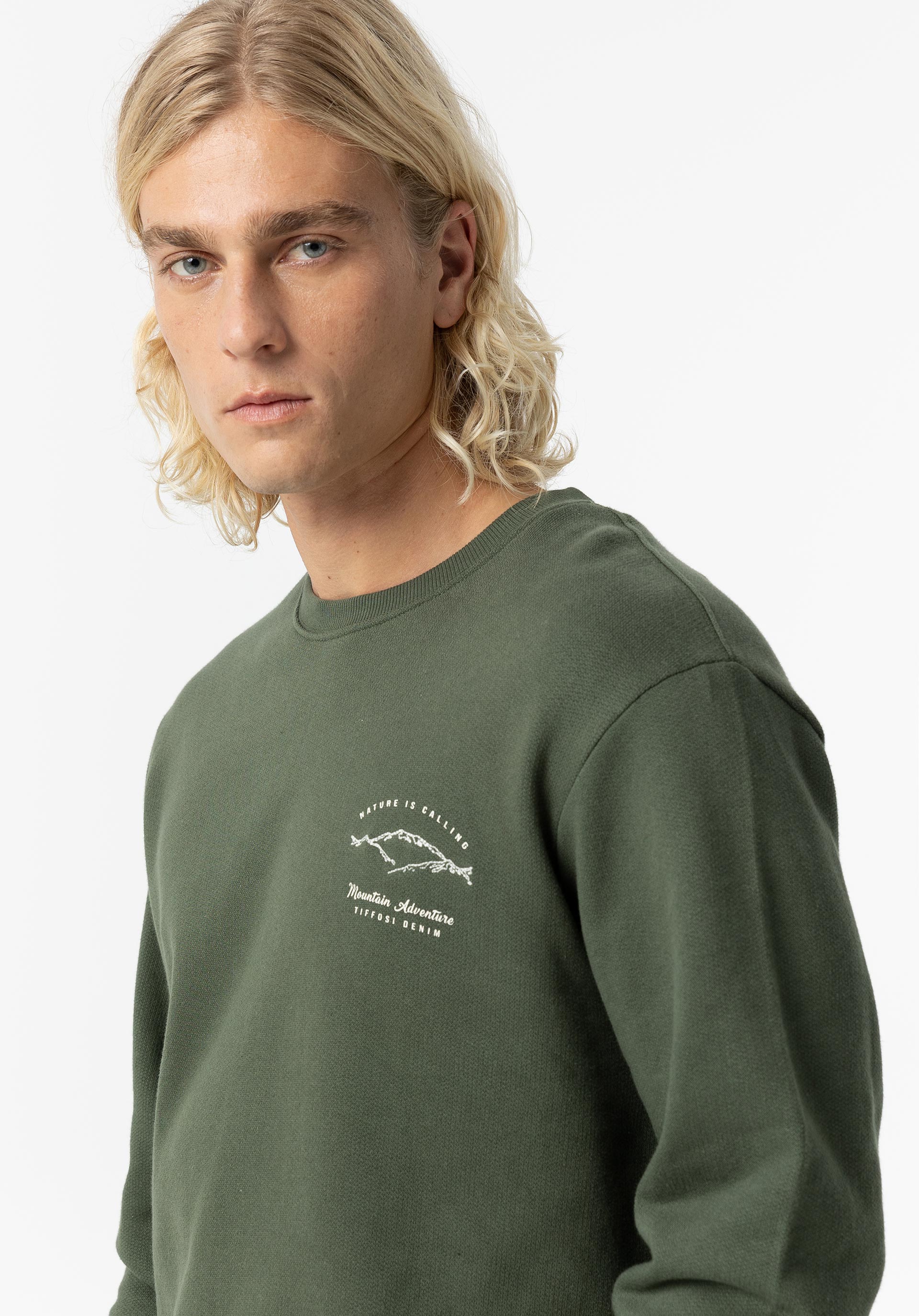 Sweatshirt Estampado e Bordado nas Costas