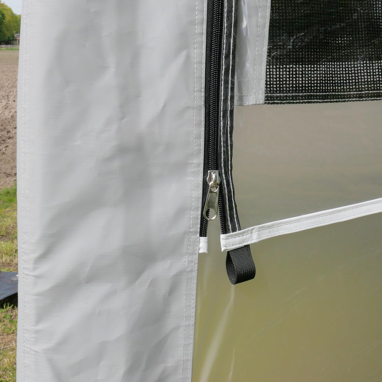 your GEAR Zelt Trient Multi Storage - Küchenzelt & Gerätezelt 240x180x200 cm, wasserdicht, Winterfest, PVC Dach und Wände, UV 50+, 2 Fenster, stabile Stahlrohre, Outdoor Zelt für Camping & Garten