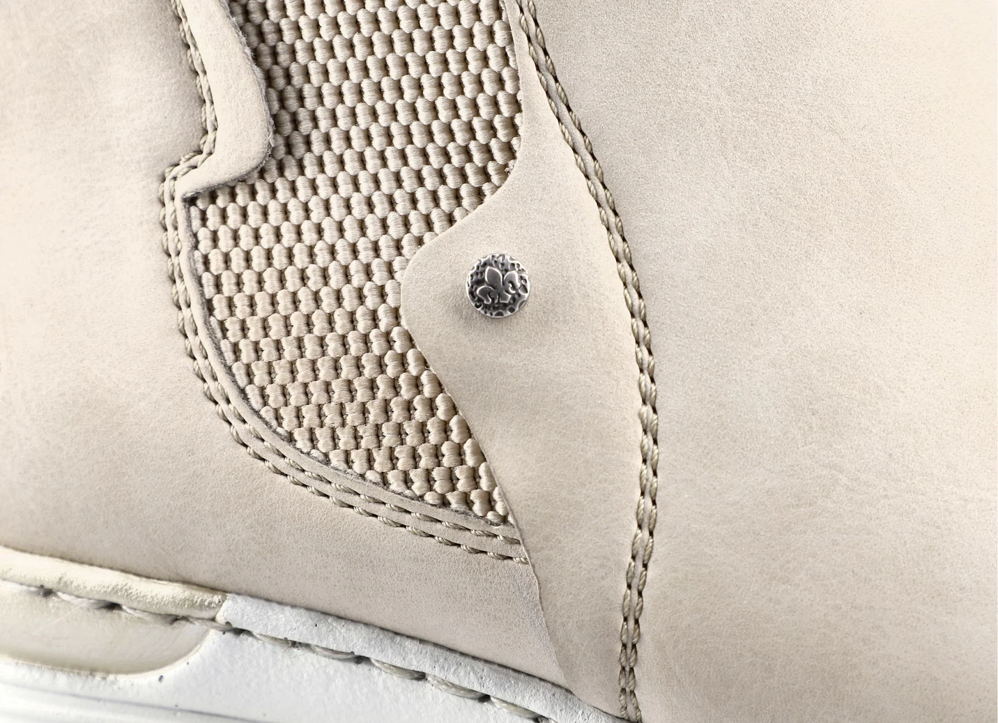 Rieker Stiefelette aus weichem Nubukmaterial