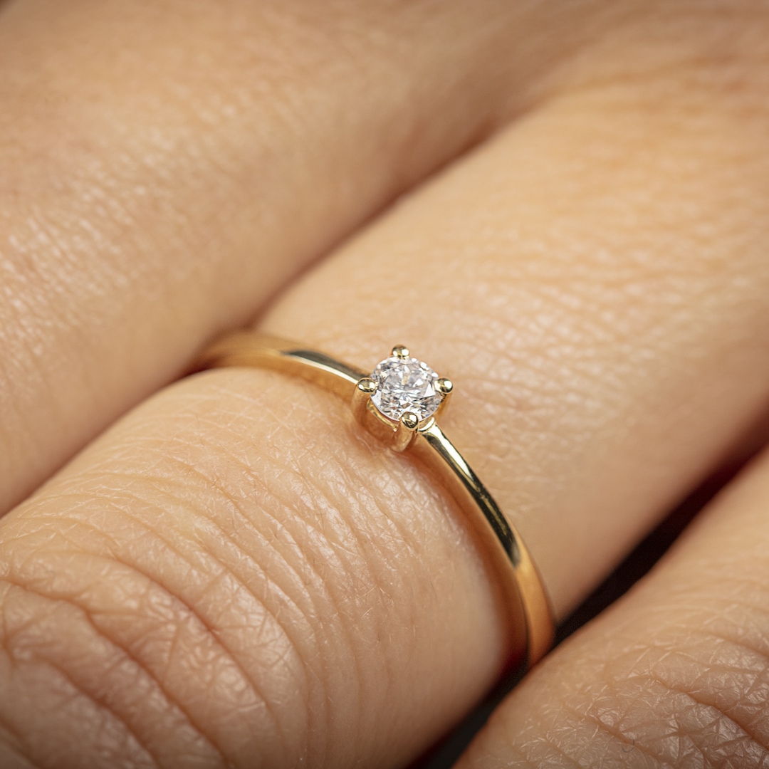 Verlobungsring 750/18 K Gelbgold mit Diamant 0.10 ct H/si