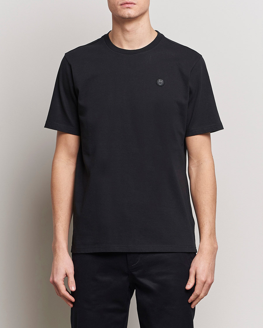 KnowledgeCotton Apparel Loke Badge T-Shirt Jet Black