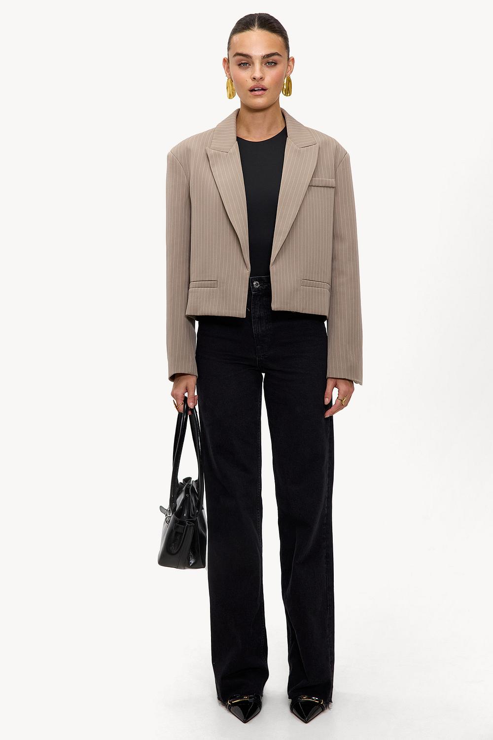 THE STRAIGHT FIT RUFFLE - BLACK USED