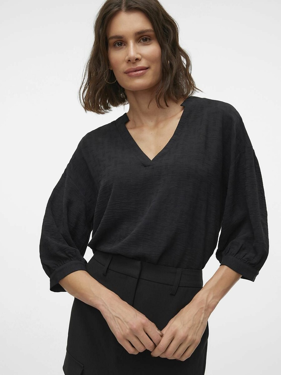 VERO MODA<br>Blusa com mangas bufantes e decote em V