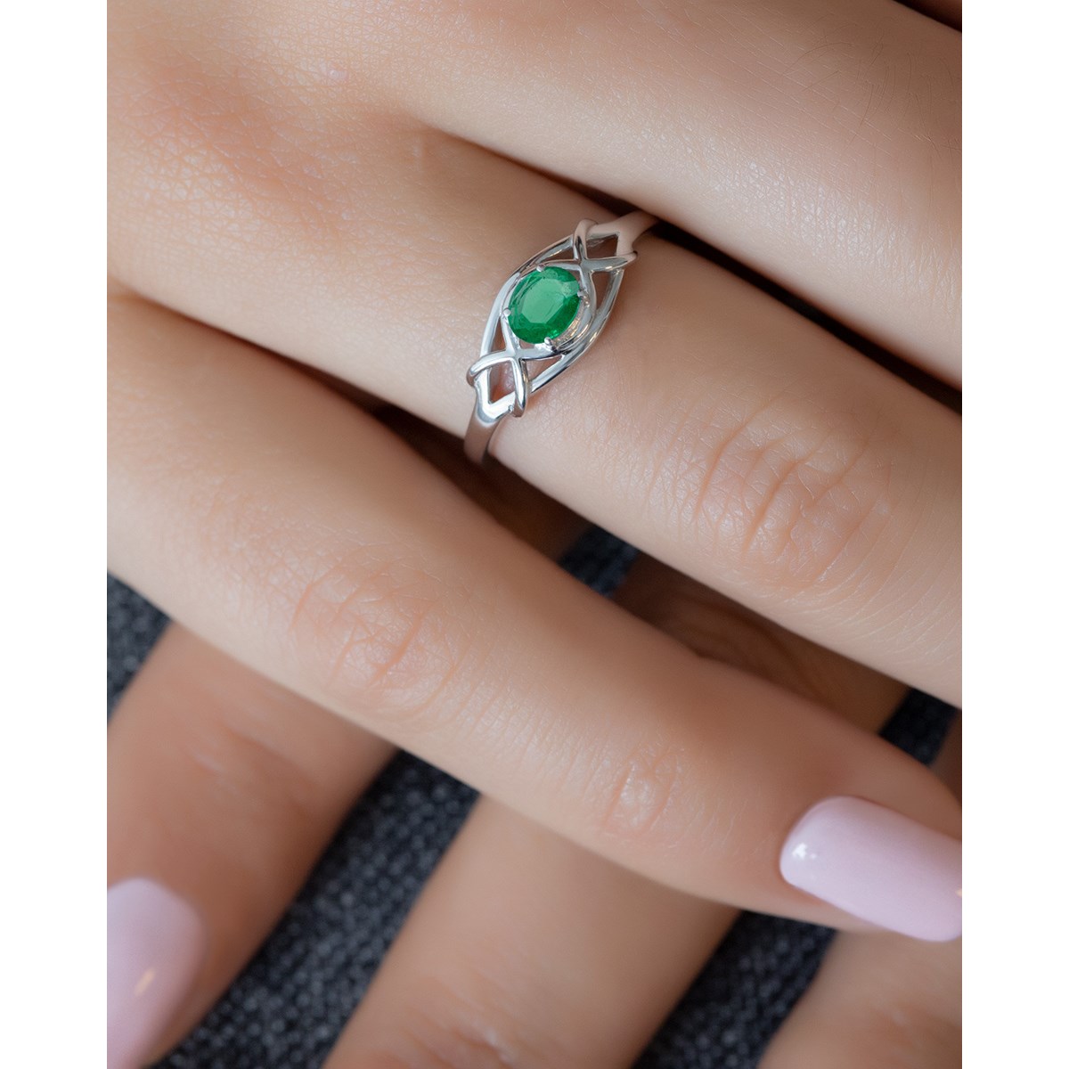 Bague ADEN Or 585 Blanc Emeraude 1.870grs