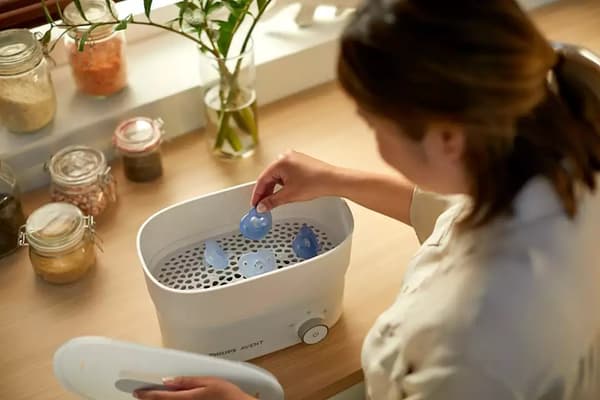 Philips Avent Soothie silikona māneklītis ar silikona vairogu, 0-6M, 2 gab., zēniem