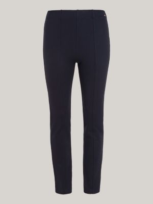 Calças de malha elegantes com corte slim.