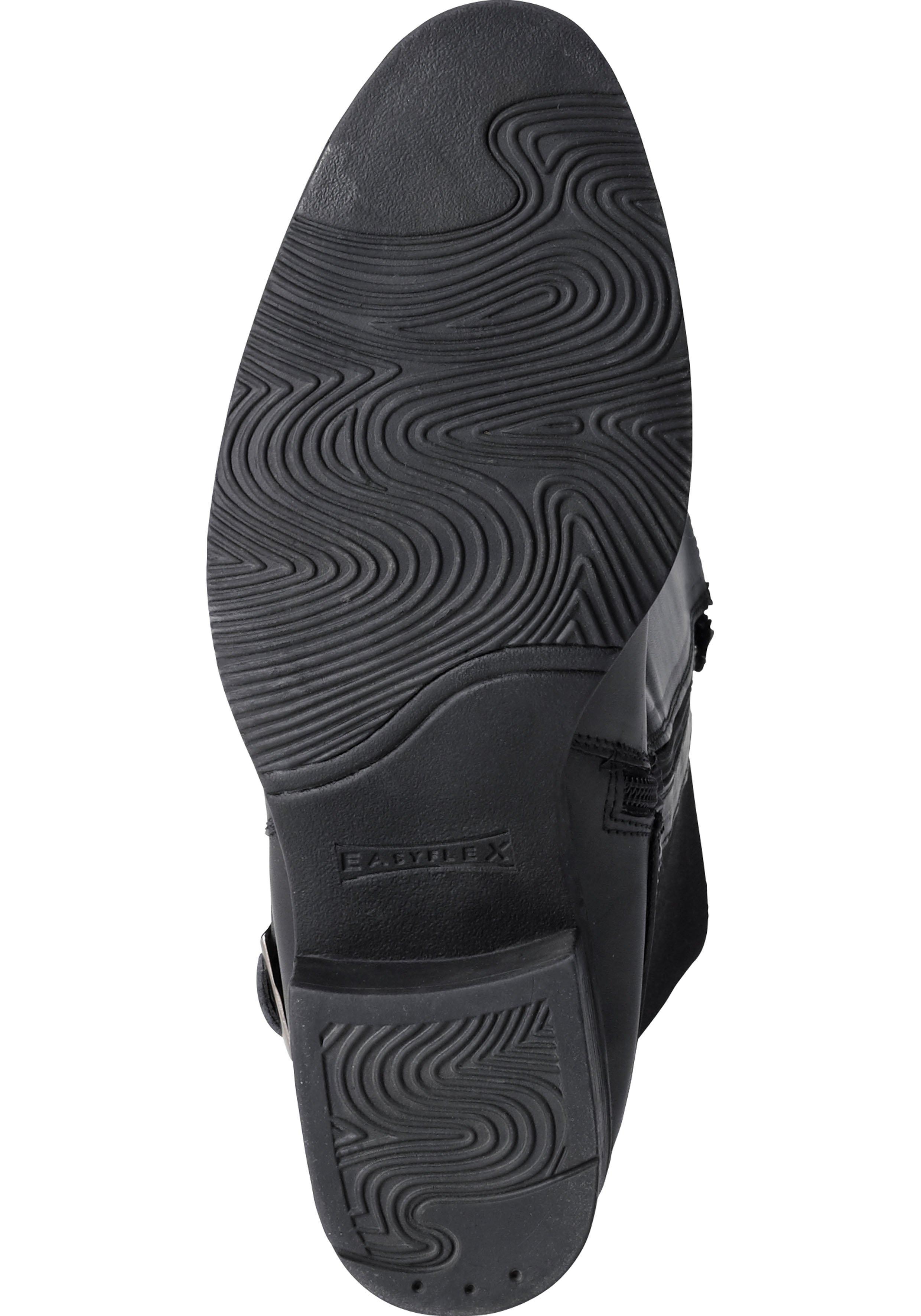Weitschaftstiefel aus Leder mit Zierschnalle