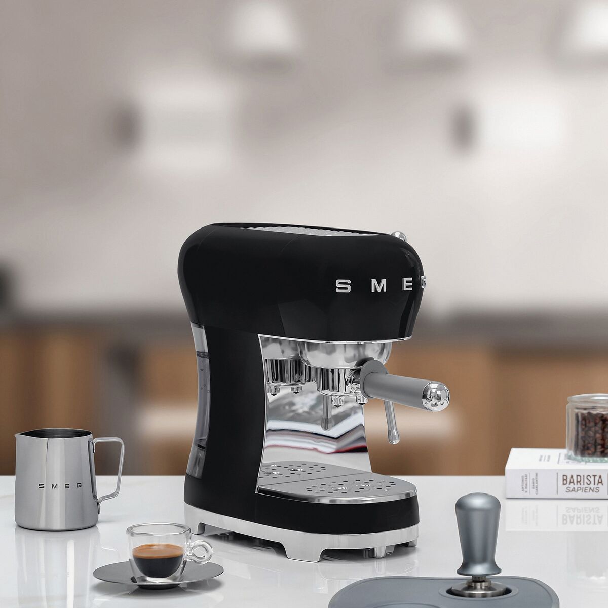 ECF02 Espressomaskin, svart