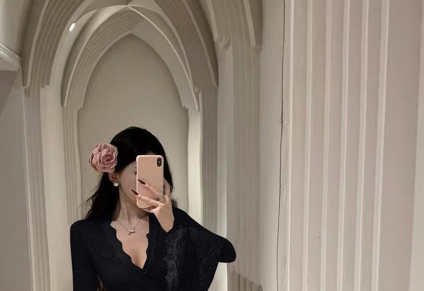 Yilda - Maxi-zeemeerminjurk met uitlopende mouwen, V-hals en kant