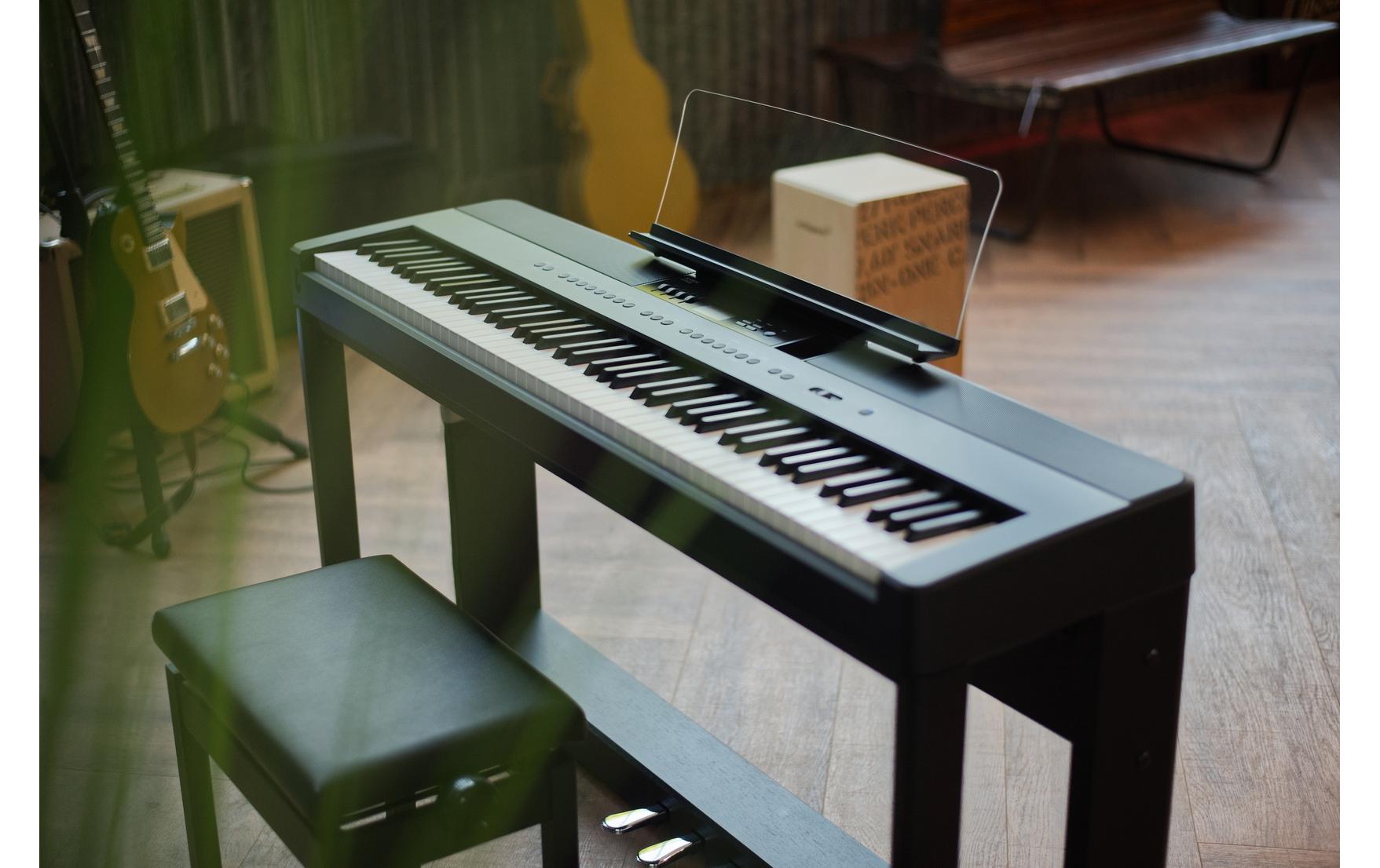 E-Piano ES-920 – Schwarz<br>Digitalpiano mit Flügelanschlag und -ton sowie Bluetooth- und USB-Anschlussmöglichkeit