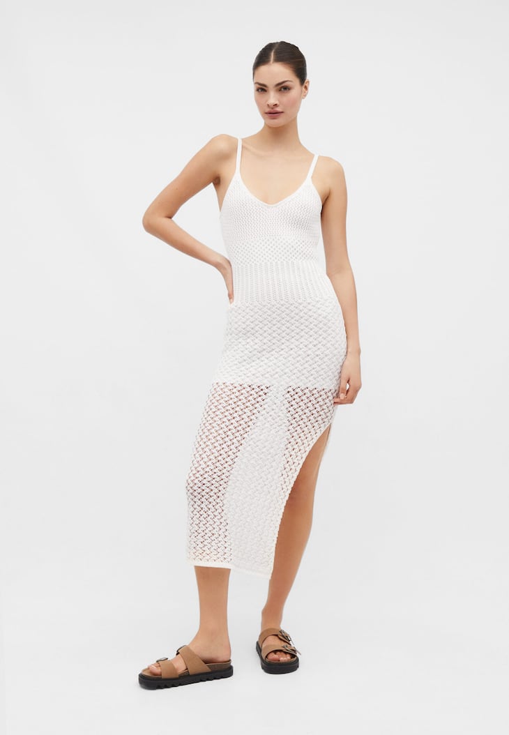 Vestido de crochê com alças finas