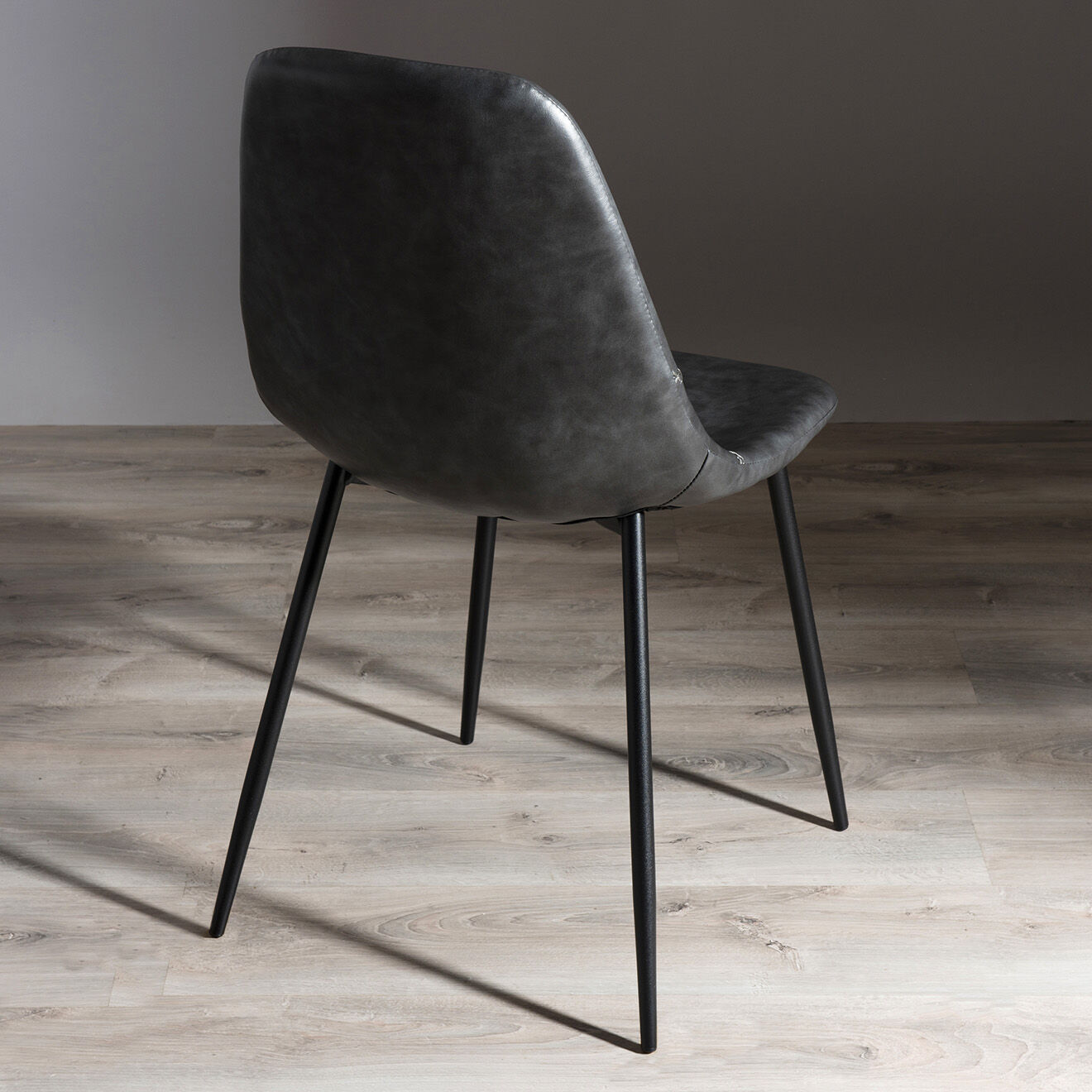 Macabane 2 Chaises John noires - 43x54x81 cm