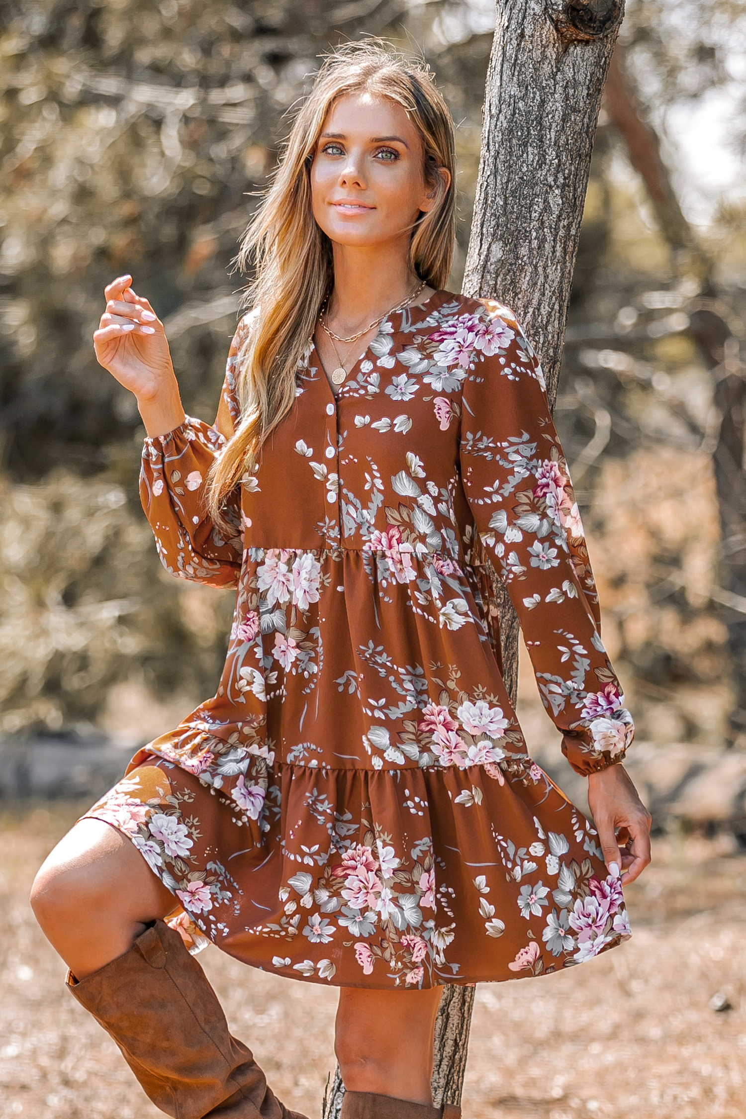 Robe mini à boutons sur le devant et imprimé floral