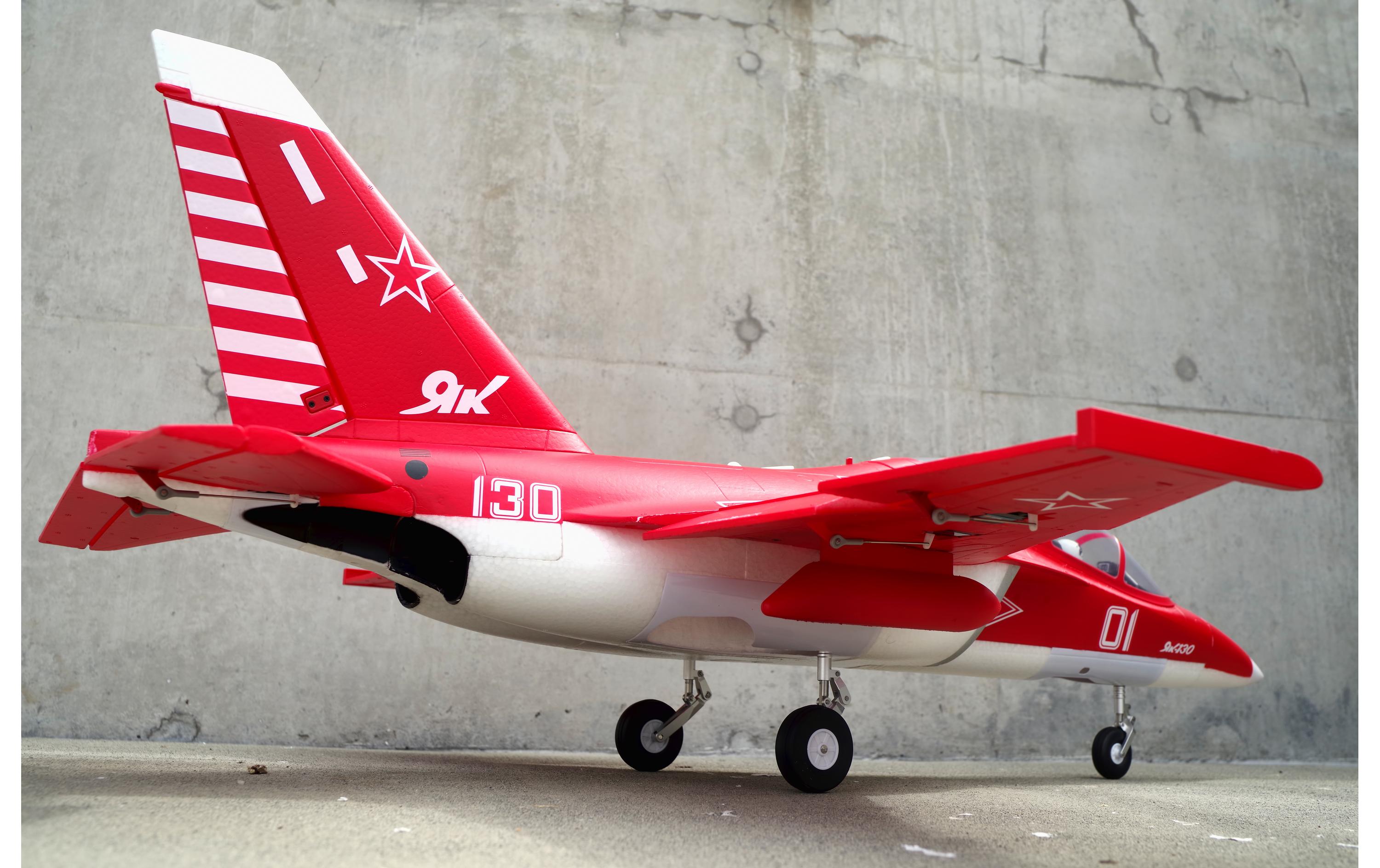 Impeller Jet YAK 130 V2 70 mm PNP<br>YAK-130 Jet mit 12 Blatt Impeller Triebwerk