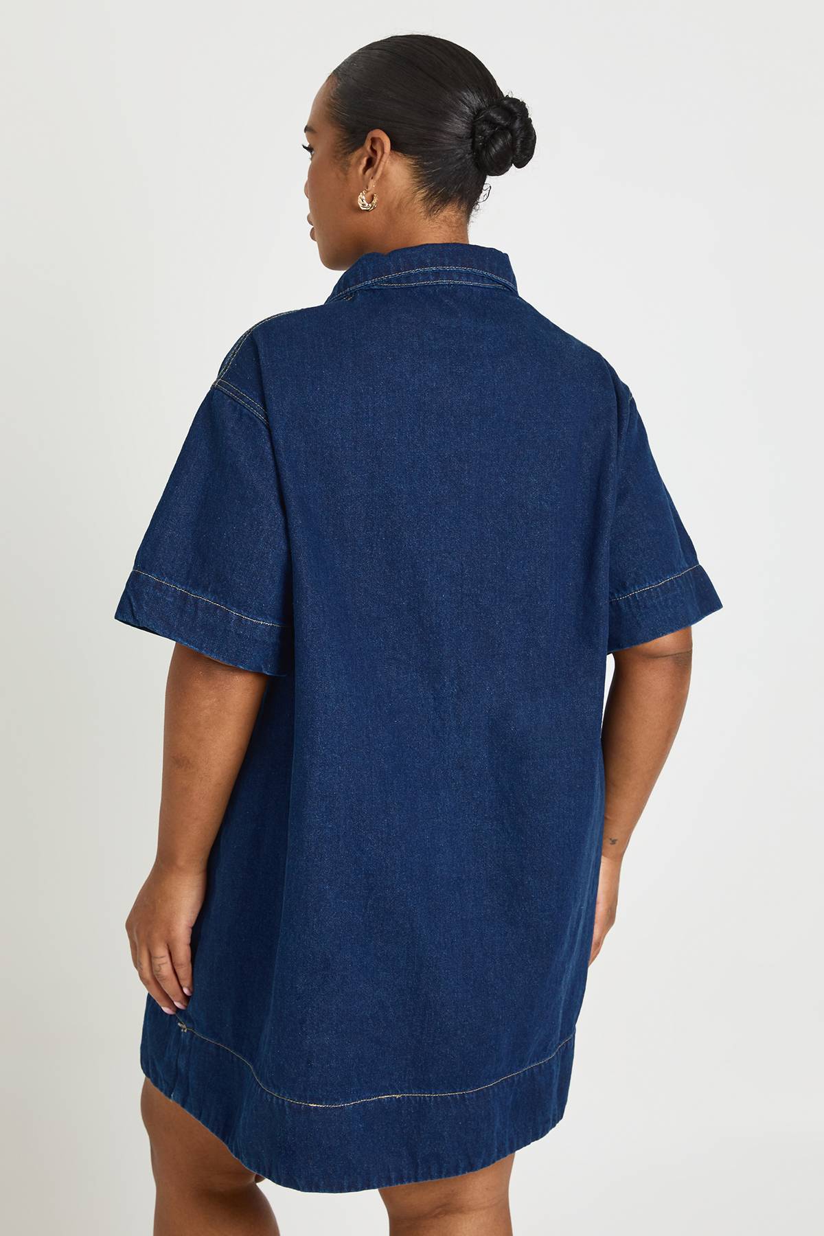 boohoo Robe En Jean À Manches Courtes Grande Taille