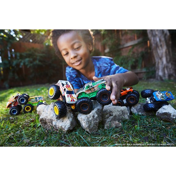 Monster Trucks Double Demolition Hot Wheels