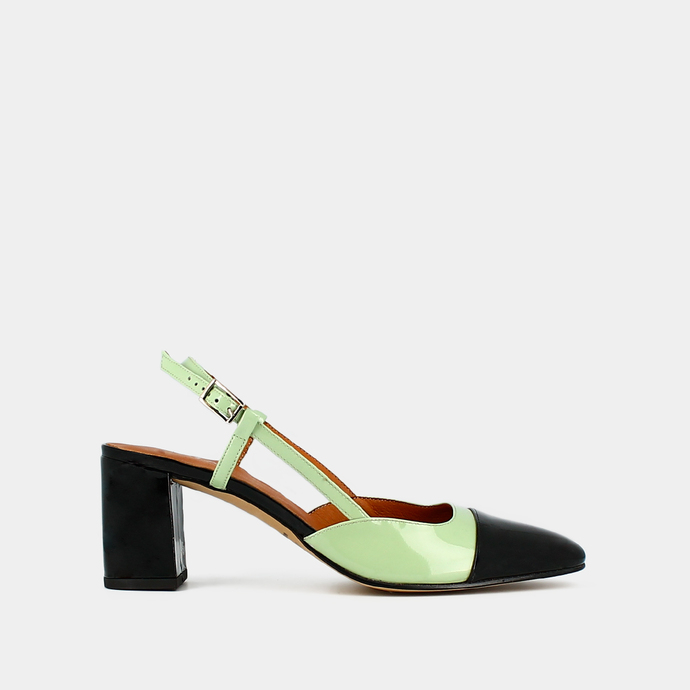 Babies à talons  en vernis noir et vert