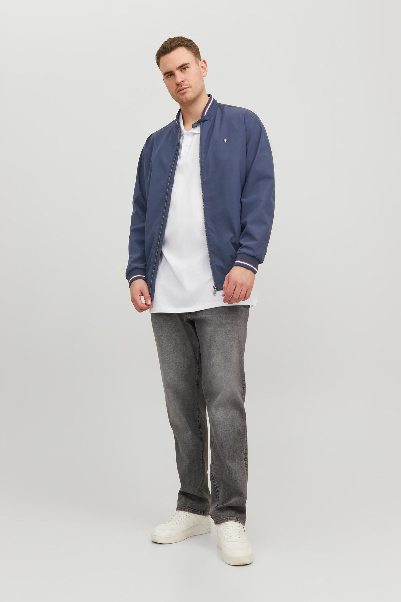 Jaqueta bomber com detalhes bordados - Azul marinho