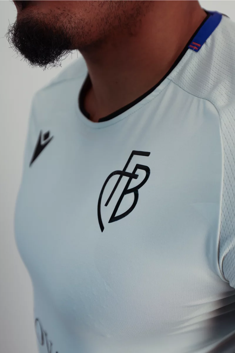 Macron FC Basel Away Replica Herren Fussballtrikot 2324