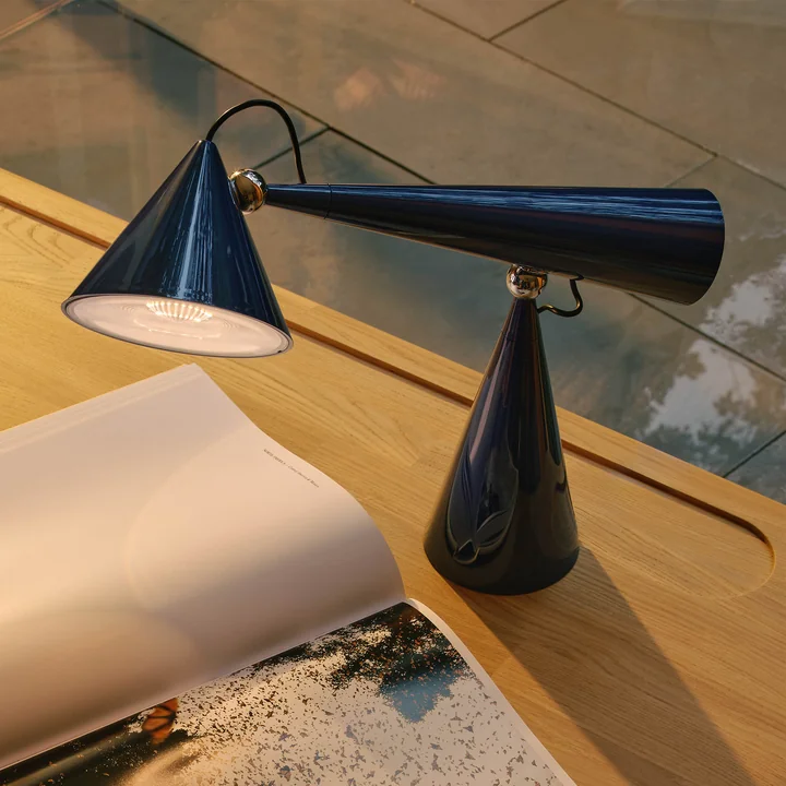 Tom Dixon - Pose Task LED Tischleuchte, kelp