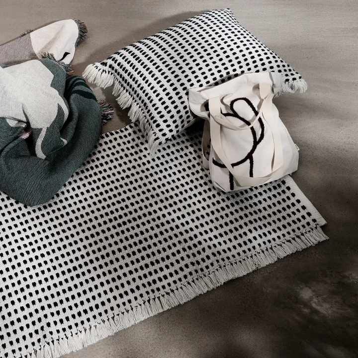 Ferm Living - Way Outdoor Läufer, 180 x 70 cm, off-white / blau