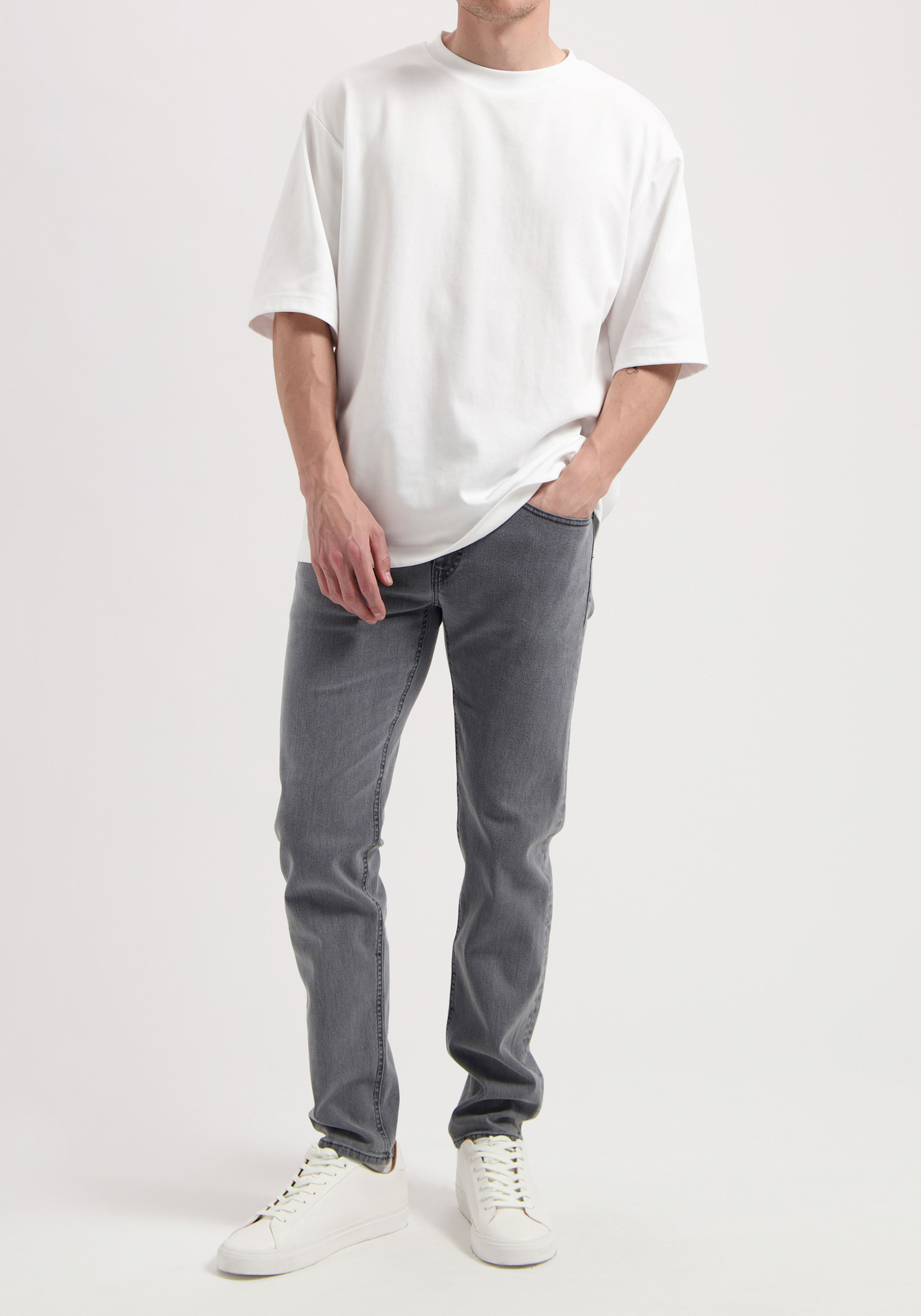 Mud Jeans Herrenjeans Regular Dunn Low Tapered Light Grey