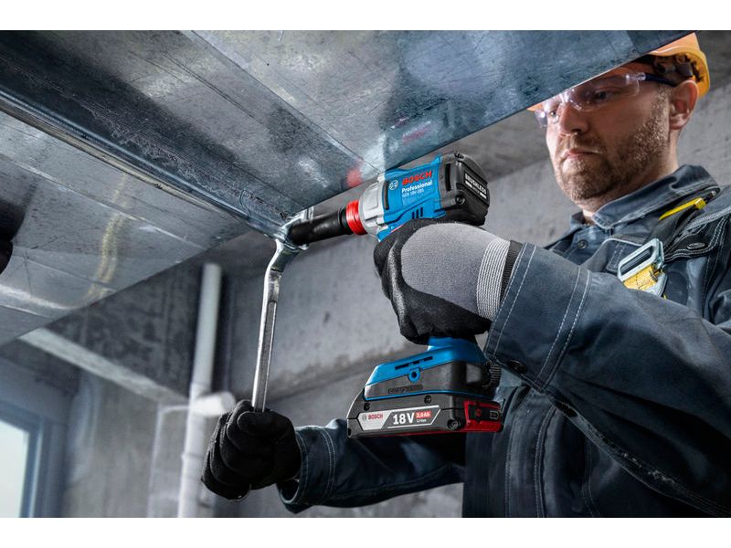 Bosch Professional Akku-Drehschlagschrauber GDX 18 V-285 in Leistungsstarker Akku-Drehschlagschrauber kombiniert Leistung mit kompakter Bauweise