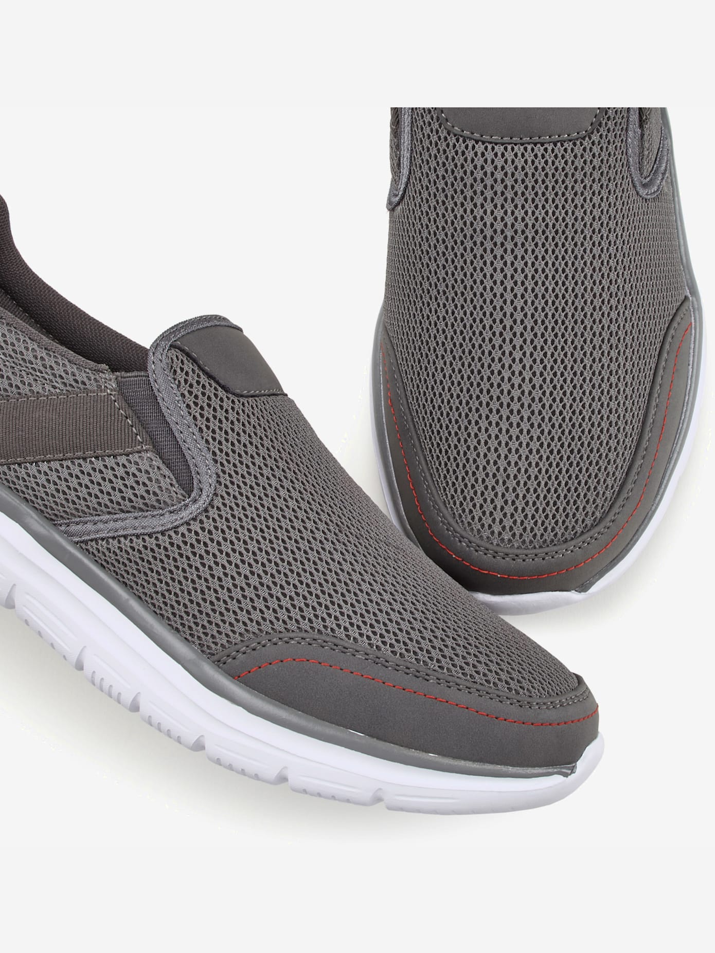 Baskets sneakers confortables à enfiler avec contrefort légèrement rembourré