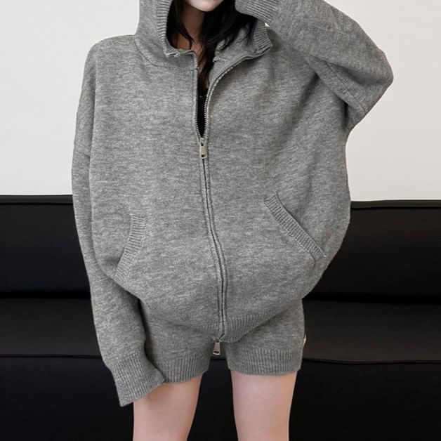 HERMITAKH - Effen capuchonjack met rits / korte broek met hoge taille