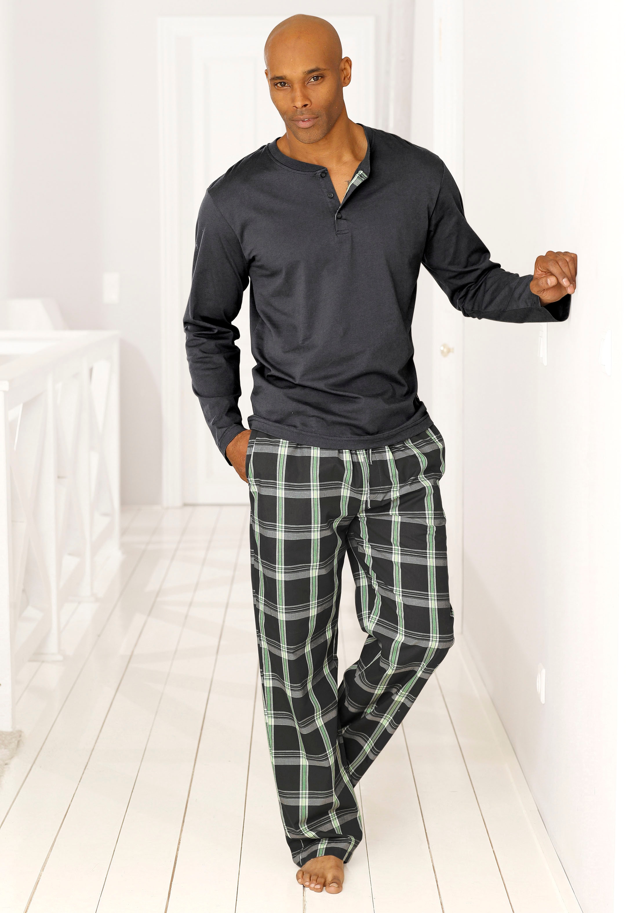 H.I.S Pyjama 1 Stück, 2 Stk. tlg., Schlafanzug mit langer karierter Webhose