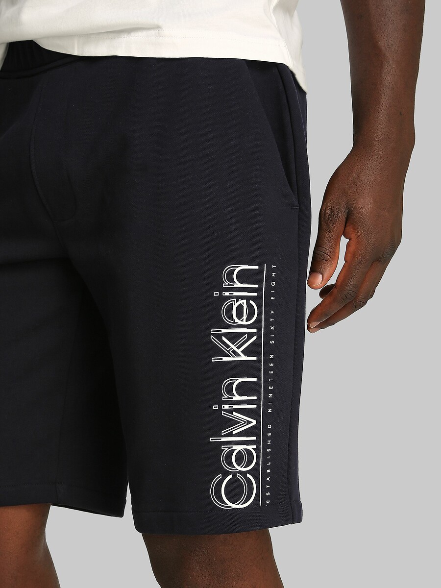 CALVIN KLEIN<br>Shorts de feltro com logotipo