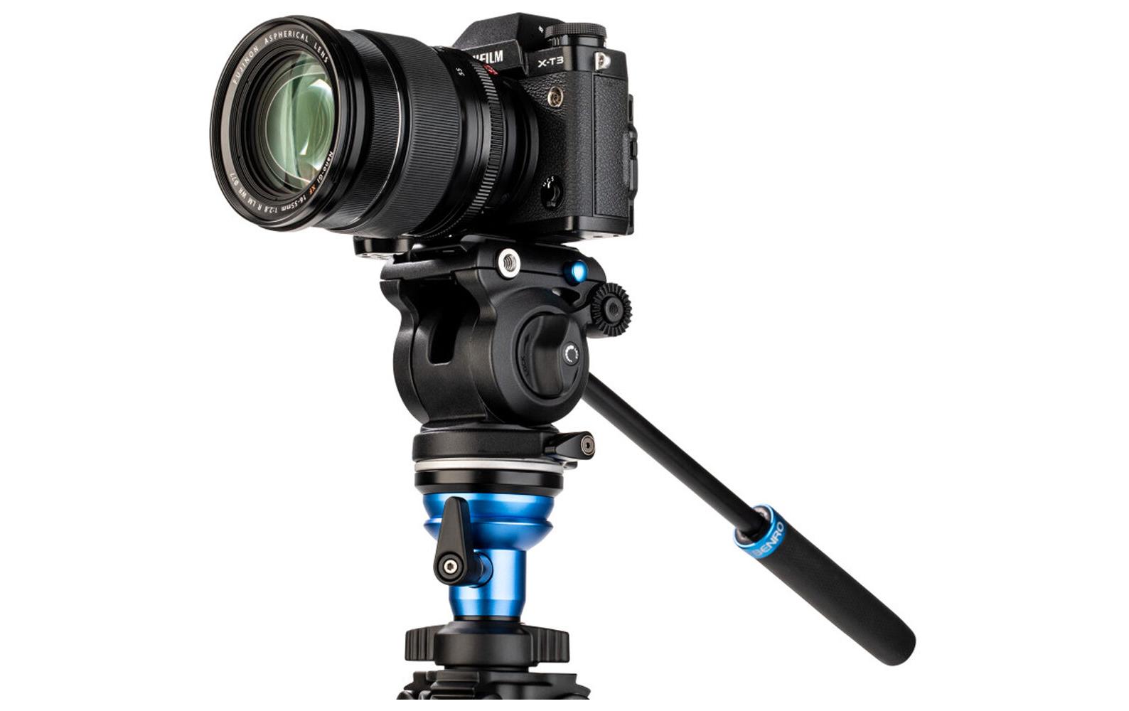 Videostativ A1573FS2PRO Kit<br>Kompaktes Videosystem, ideal für spiegellose und DSLR-Kamerakonfigurationen