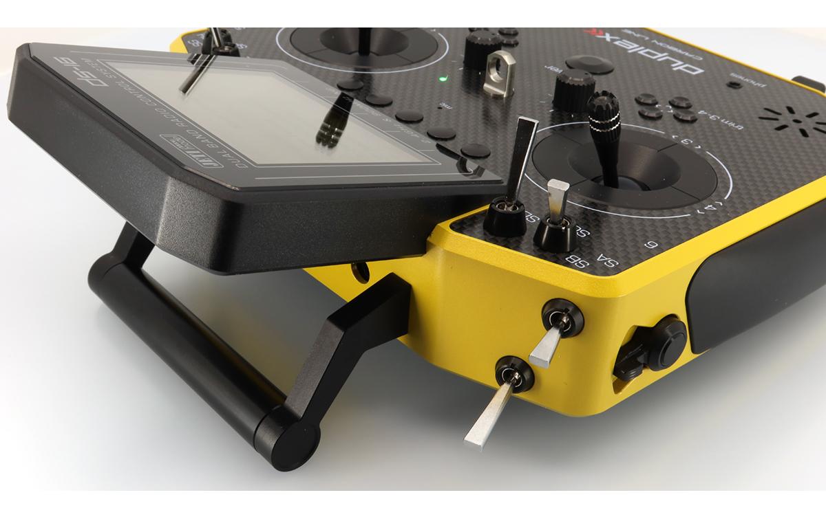 Fernsteuerung DS-16 II Carbon Line Gelb mit R10 Empfänger<br>Professioneller Jeti Duplex 2.4 GHz Sender