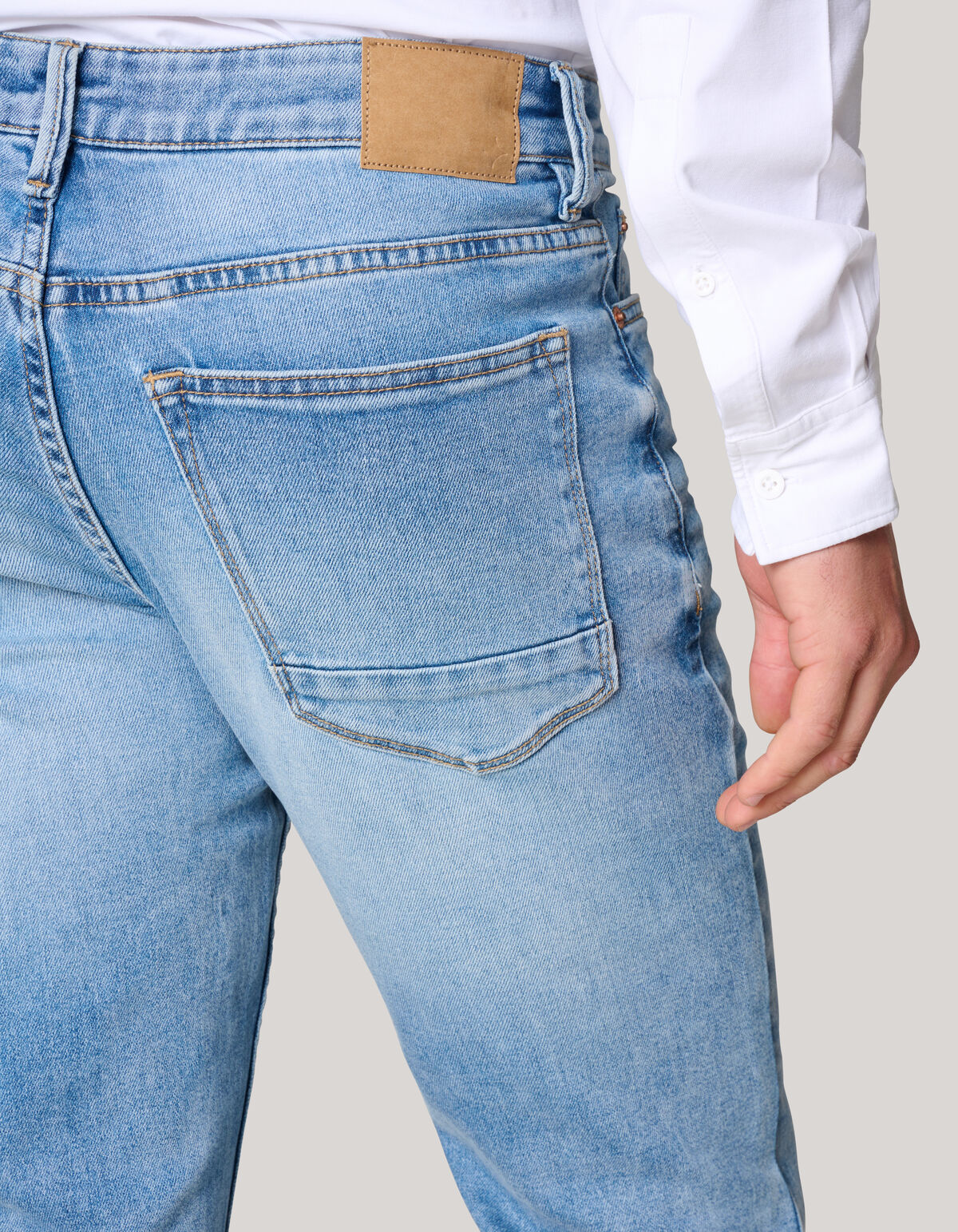 Slim Straight Fit Jeans Bleached L34