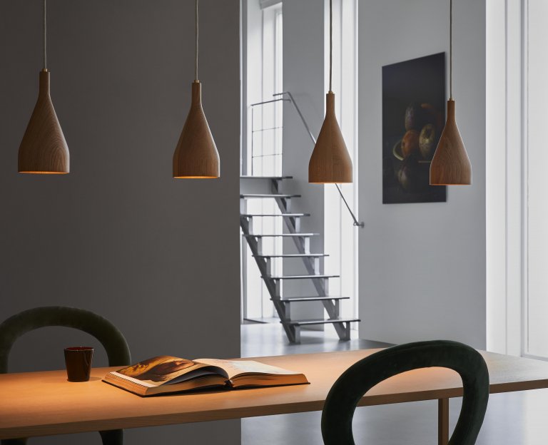 Hollands Licht Timber hanglamp large Ø14 messing zwart essen