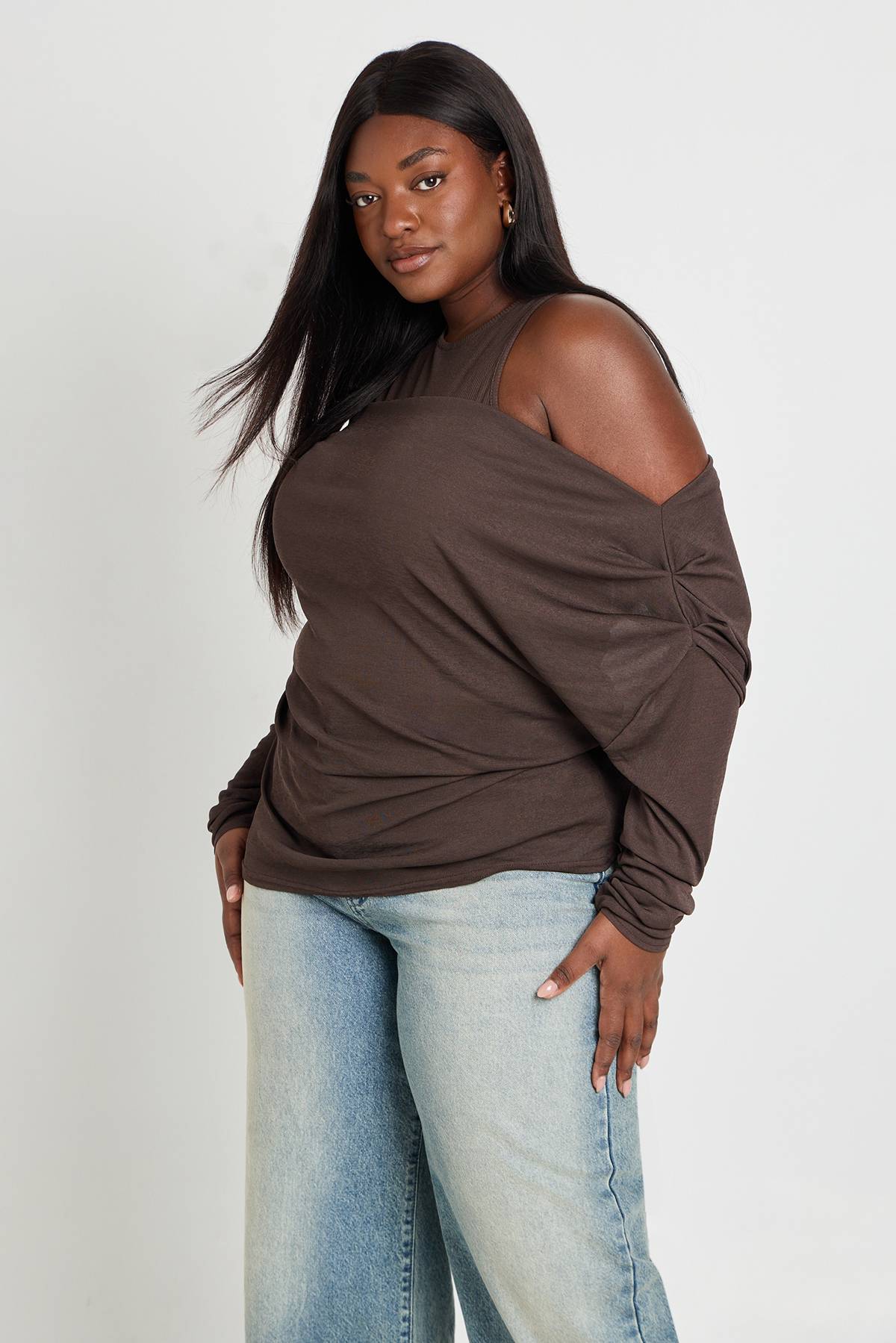 boohoo Haut À Manches Longues Asymétrique Superposé 2-en-1 Grande Taille