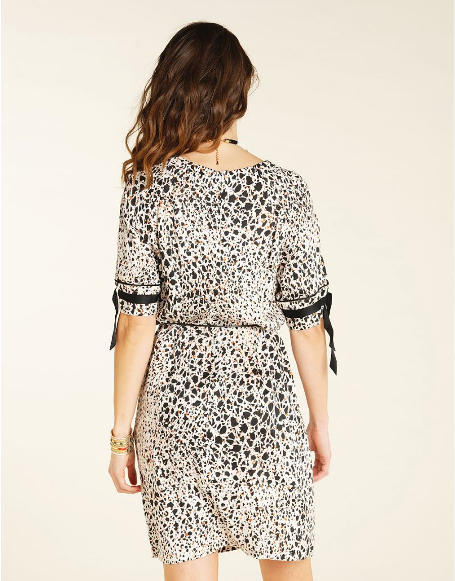 Robe beige imprimée