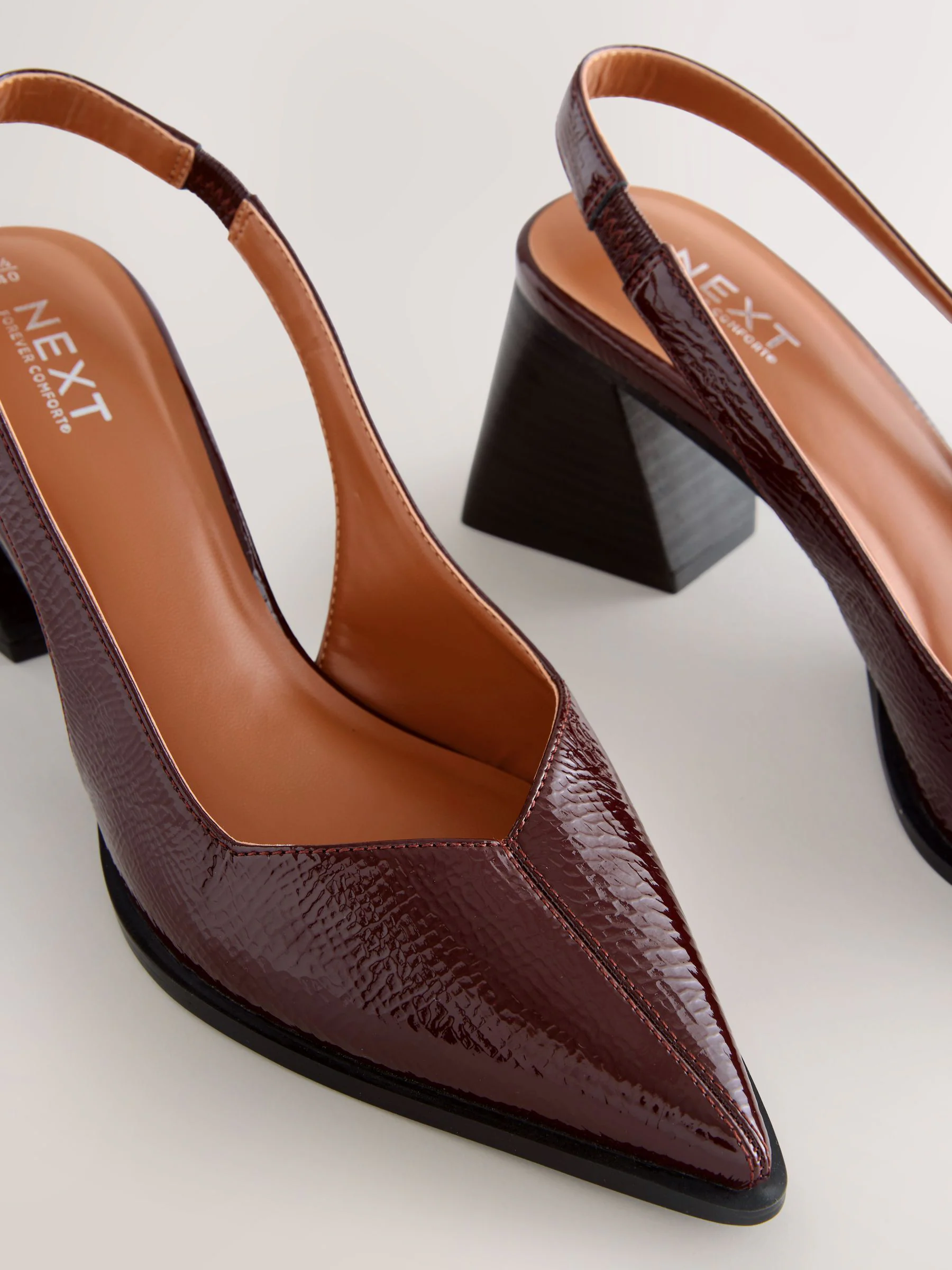 Bordeauxrood - Forever Comfort® Pointed Toe Slingback Block Heels