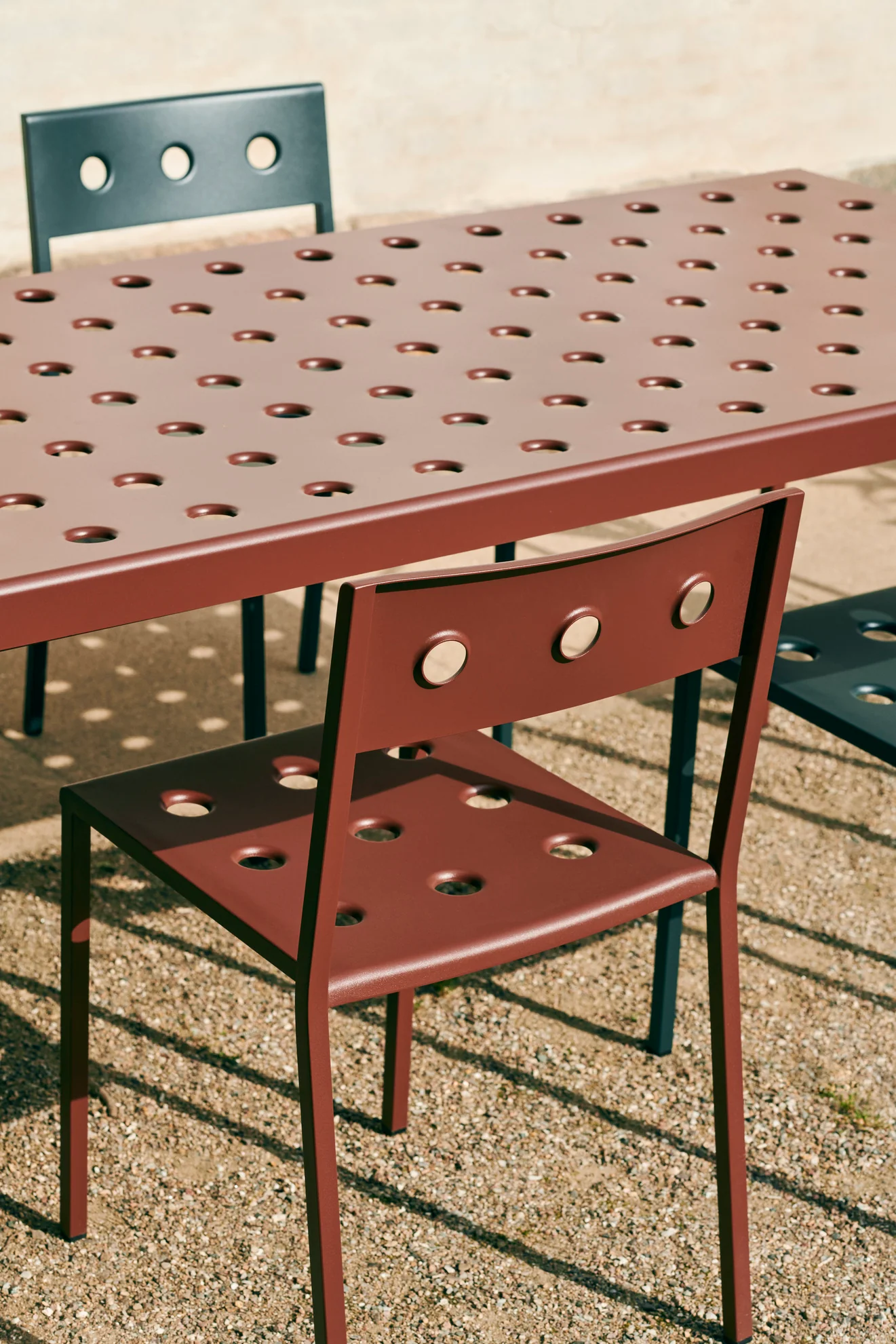 HAY  Balcony havebord, L190 cm. - Iron Red
