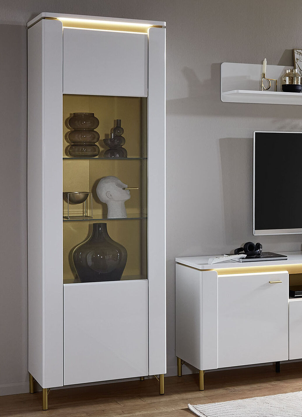 Vitrine mit LED-Beleuchtung und Softclose