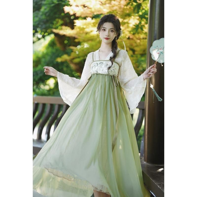 Pinocle - Hanfu-kostuumset met geborduurde bloemen